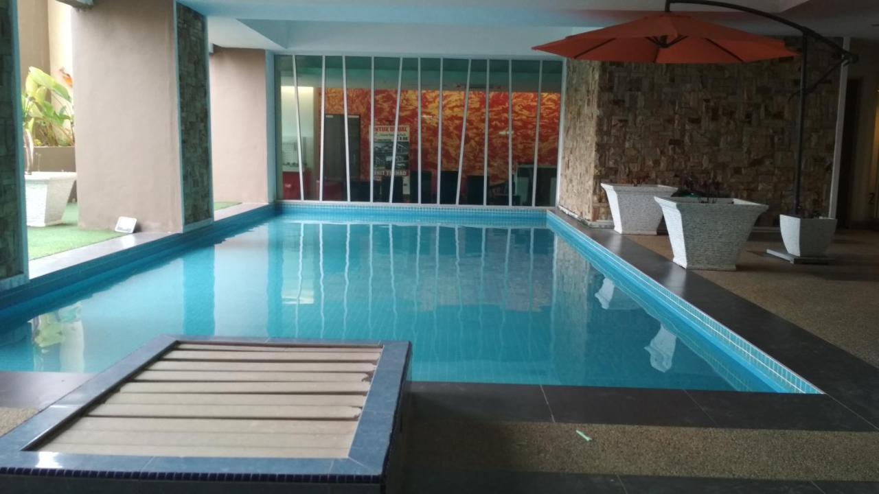 Risqi Apartment 2 Bedroom Wakaf Che Yeh Kota Bharu Ngoại thất bức ảnh