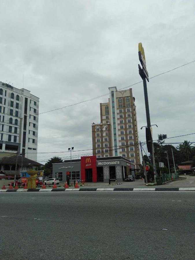 Risqi Apartment 2 Bedroom Wakaf Che Yeh Kota Bharu Ngoại thất bức ảnh