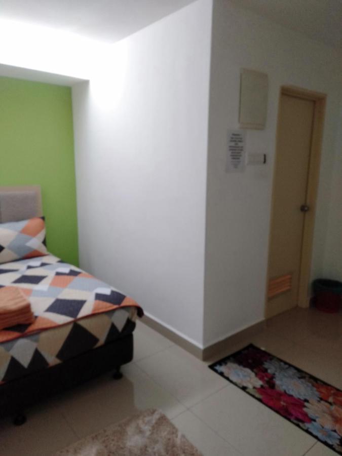Risqi Apartment 2 Bedroom Wakaf Che Yeh Kota Bharu Ngoại thất bức ảnh