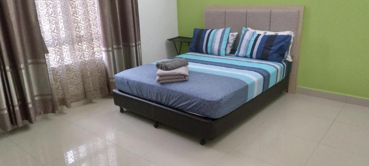 Risqi Apartment 2 Bedroom Wakaf Che Yeh Kota Bharu Ngoại thất bức ảnh